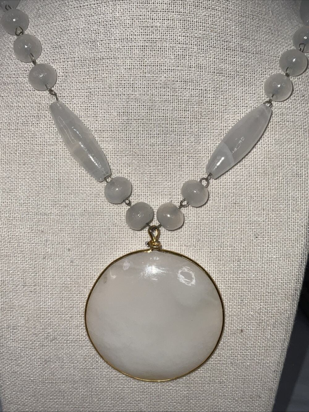 VTG VINTAGE HEAVY WHITE QUARTZ STATEMENT NECKLACE